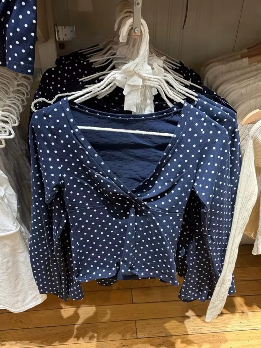 BRANDY MELVILLE NAVY LONG SLEEVE!